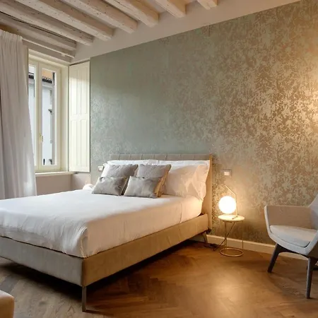 Mercatovecchio Luxury Apartament *
